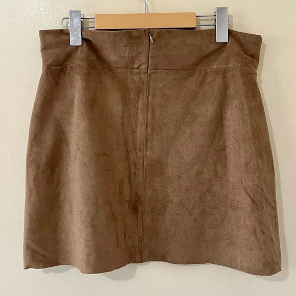 Zara| Camel Brown Faux Suede Stud Embellished A-Line  Short Skirt Size US Large - Picture 4 of 6
